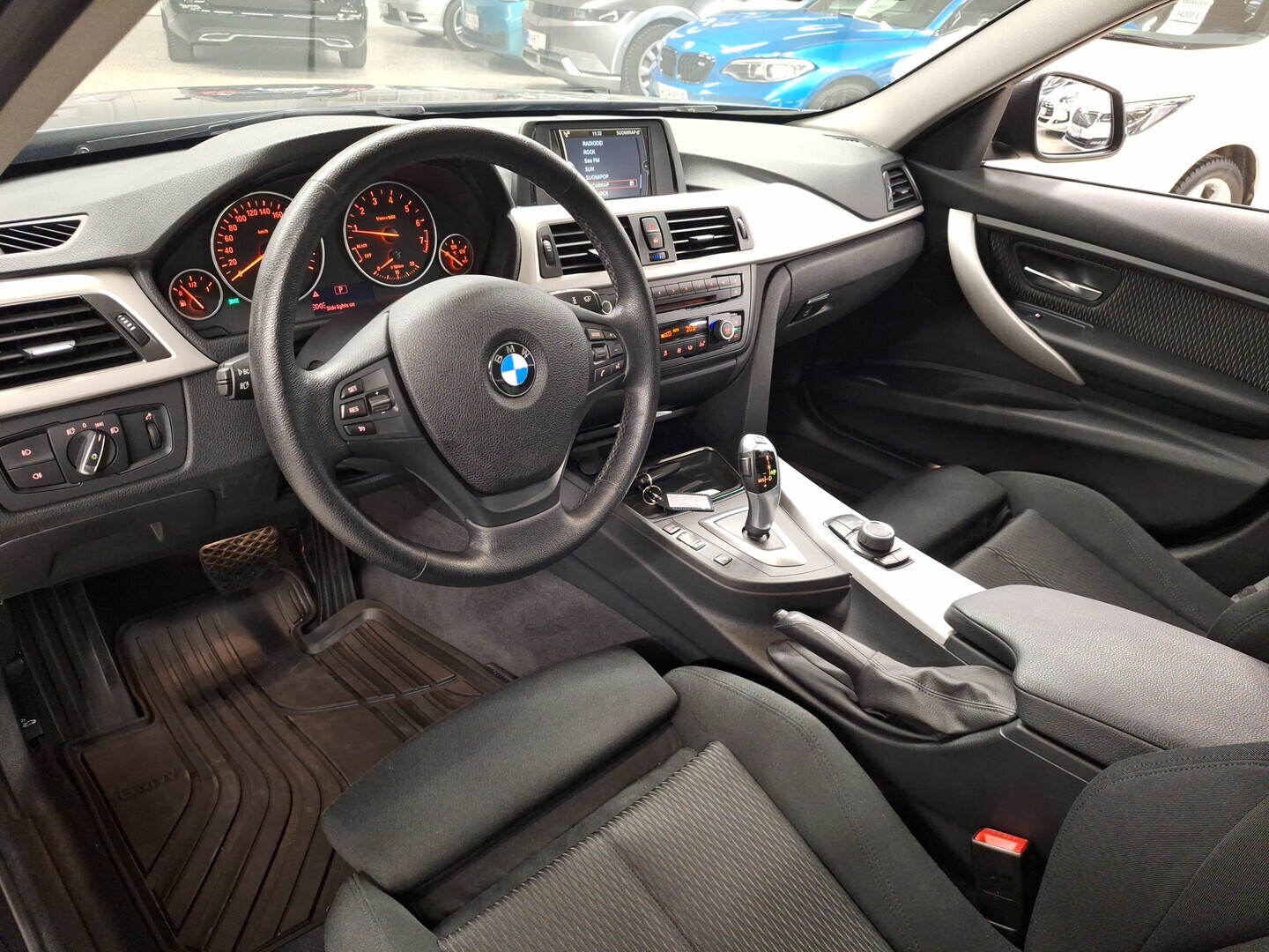 BMW 320 2013