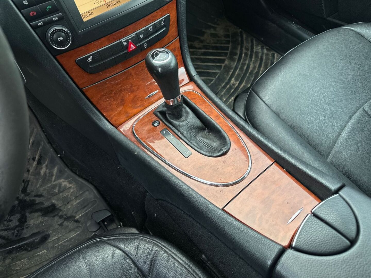 MERCEDES-BENZ E 2009
