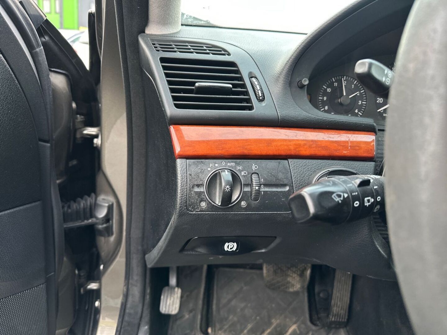MERCEDES-BENZ E 2009