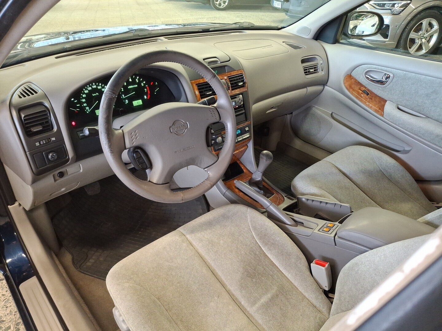 NISSAN Maxima 2004