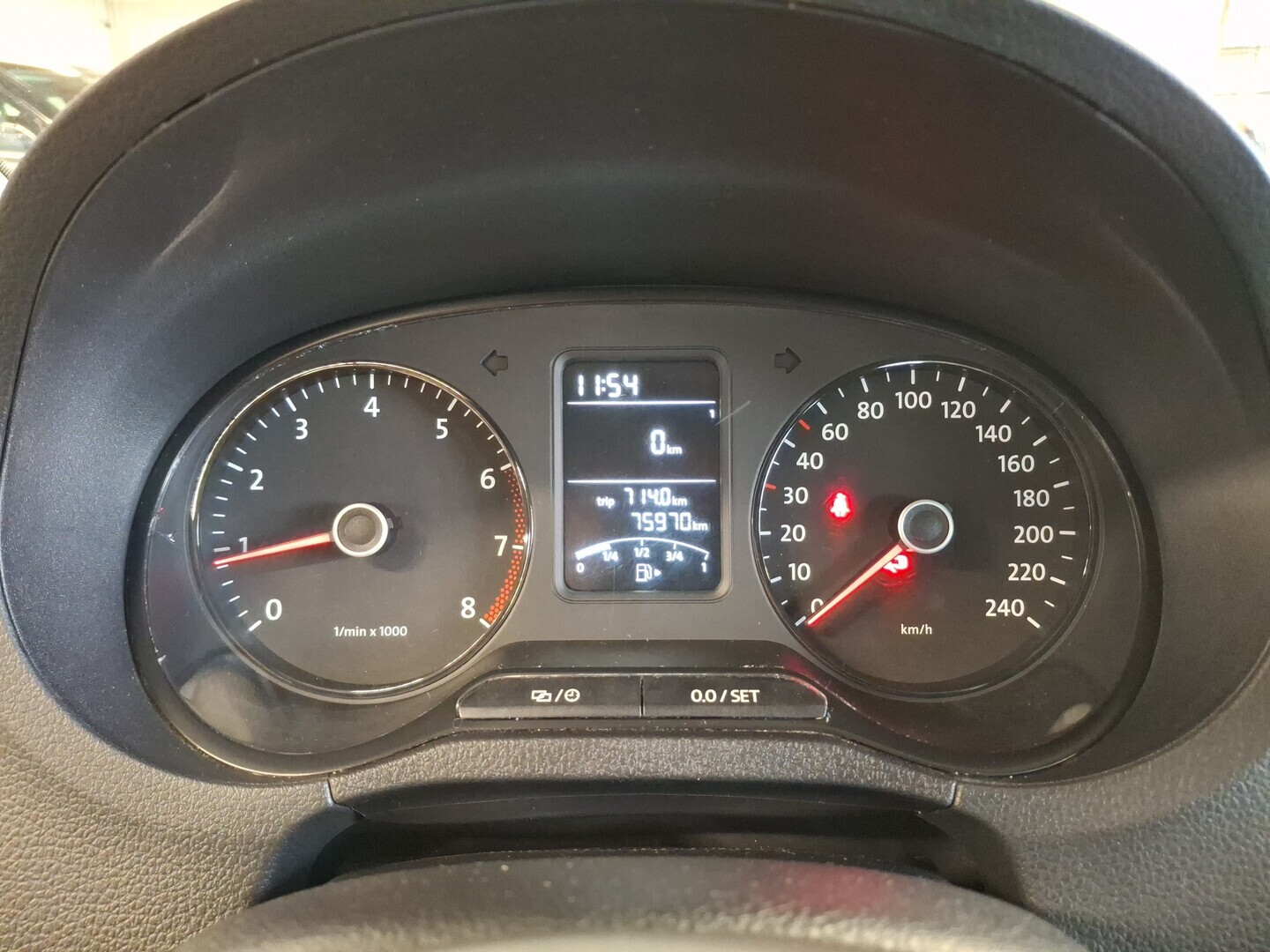 VOLKSWAGEN Polo 2014