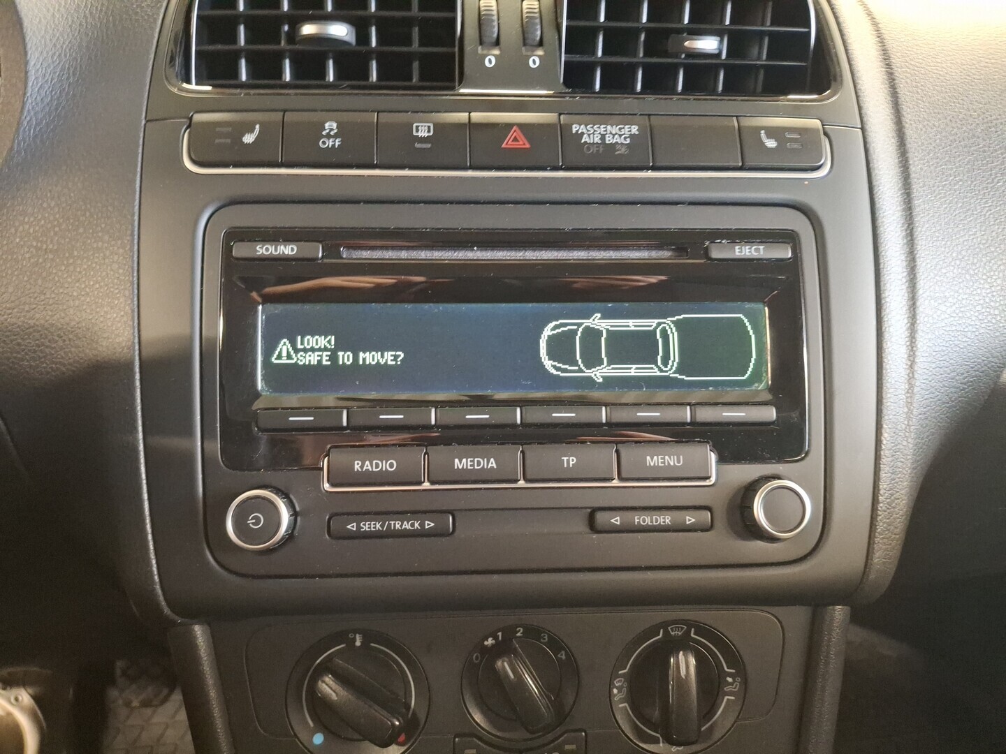 VOLKSWAGEN Polo 2014