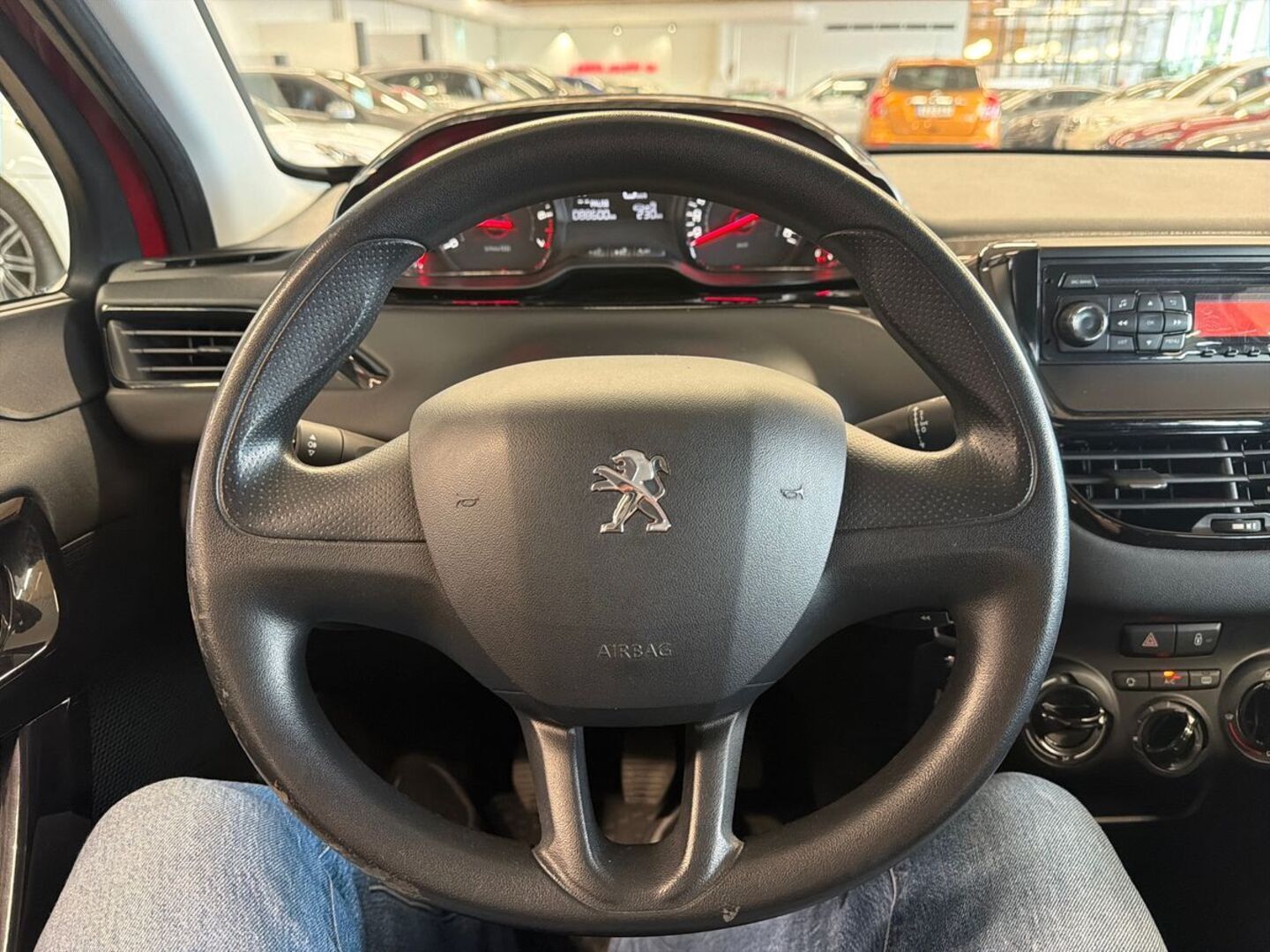 PEUGEOT 208 2014
