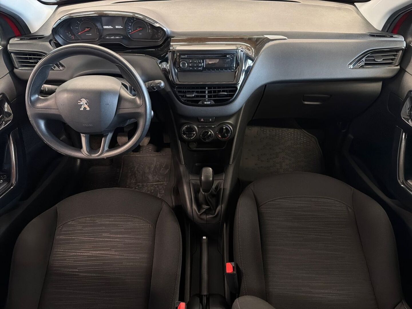 PEUGEOT 208 2014