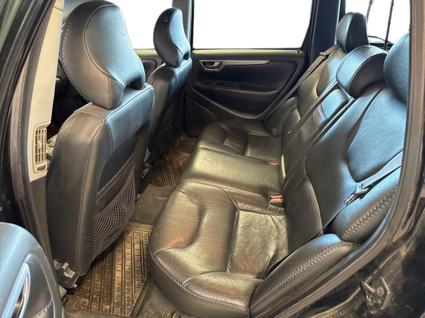 VOLVO XC70 2004