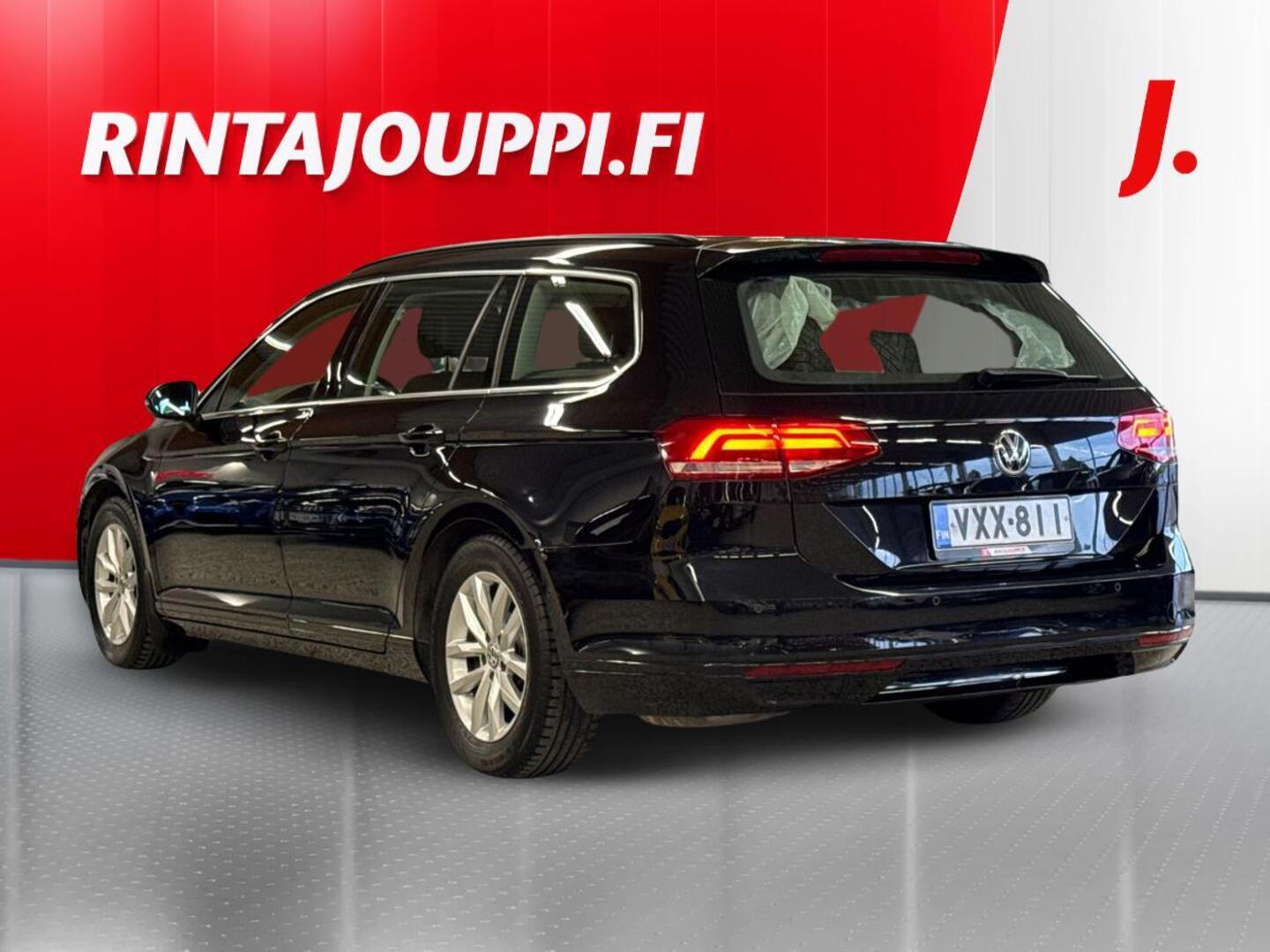 VOLKSWAGEN Passat 2
