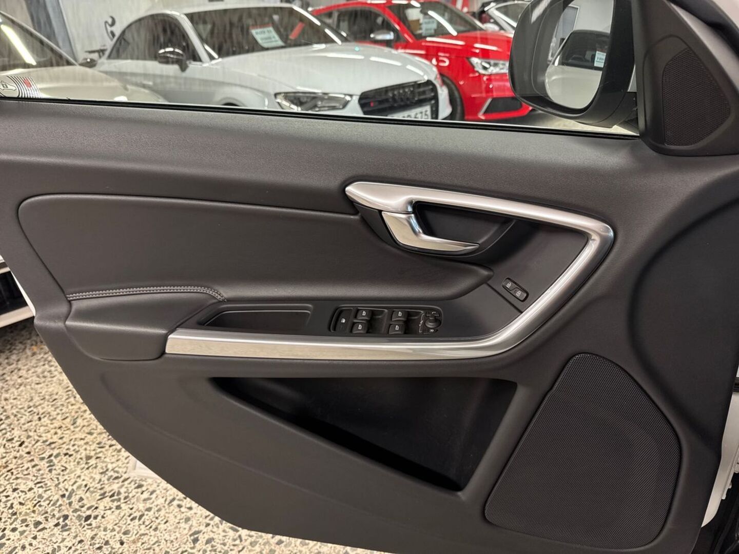 VOLVO V60 2017
