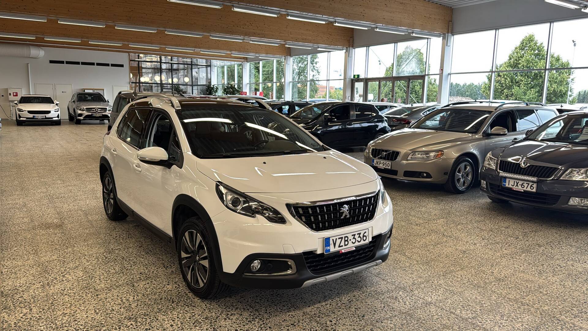 PEUGEOT 2008 2017