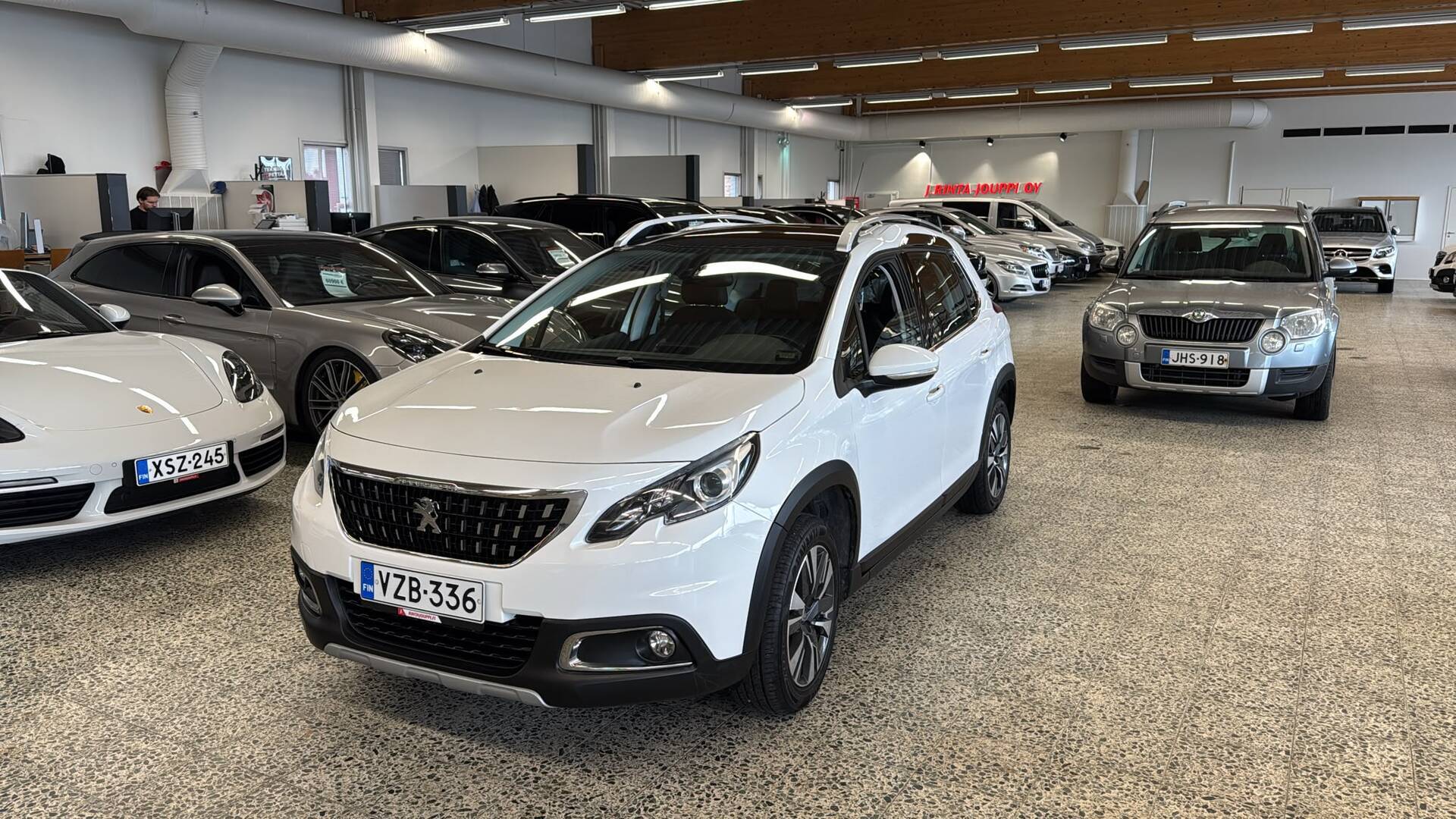 PEUGEOT 2008 2017
