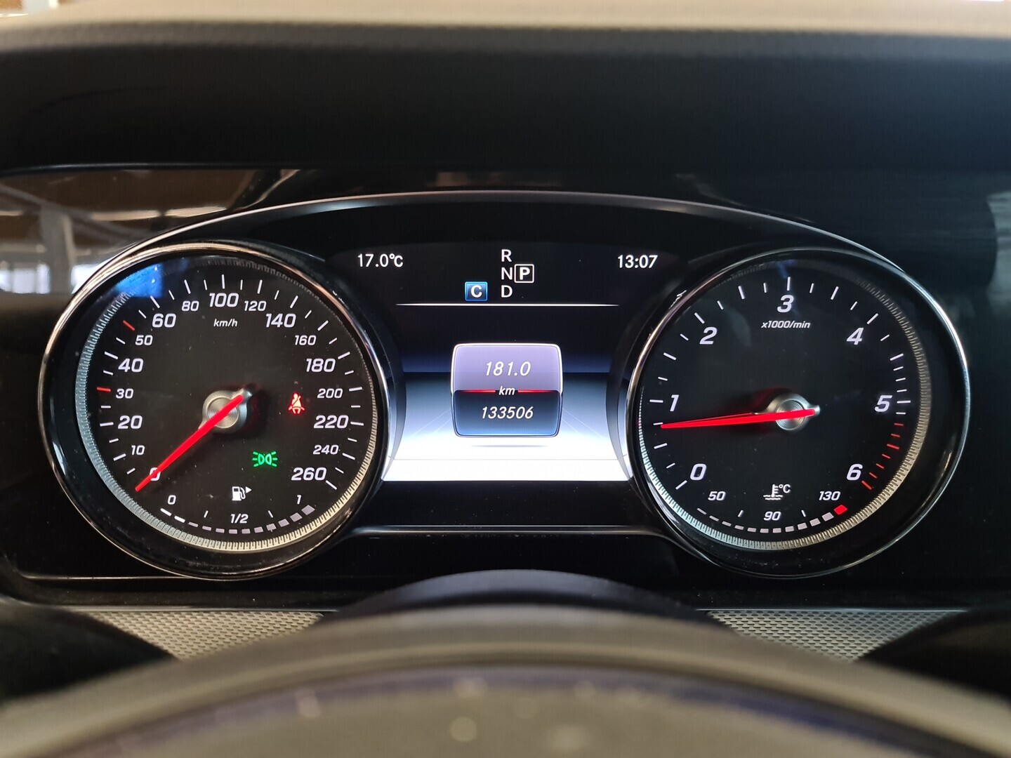 MERCEDES-BENZ E 2017