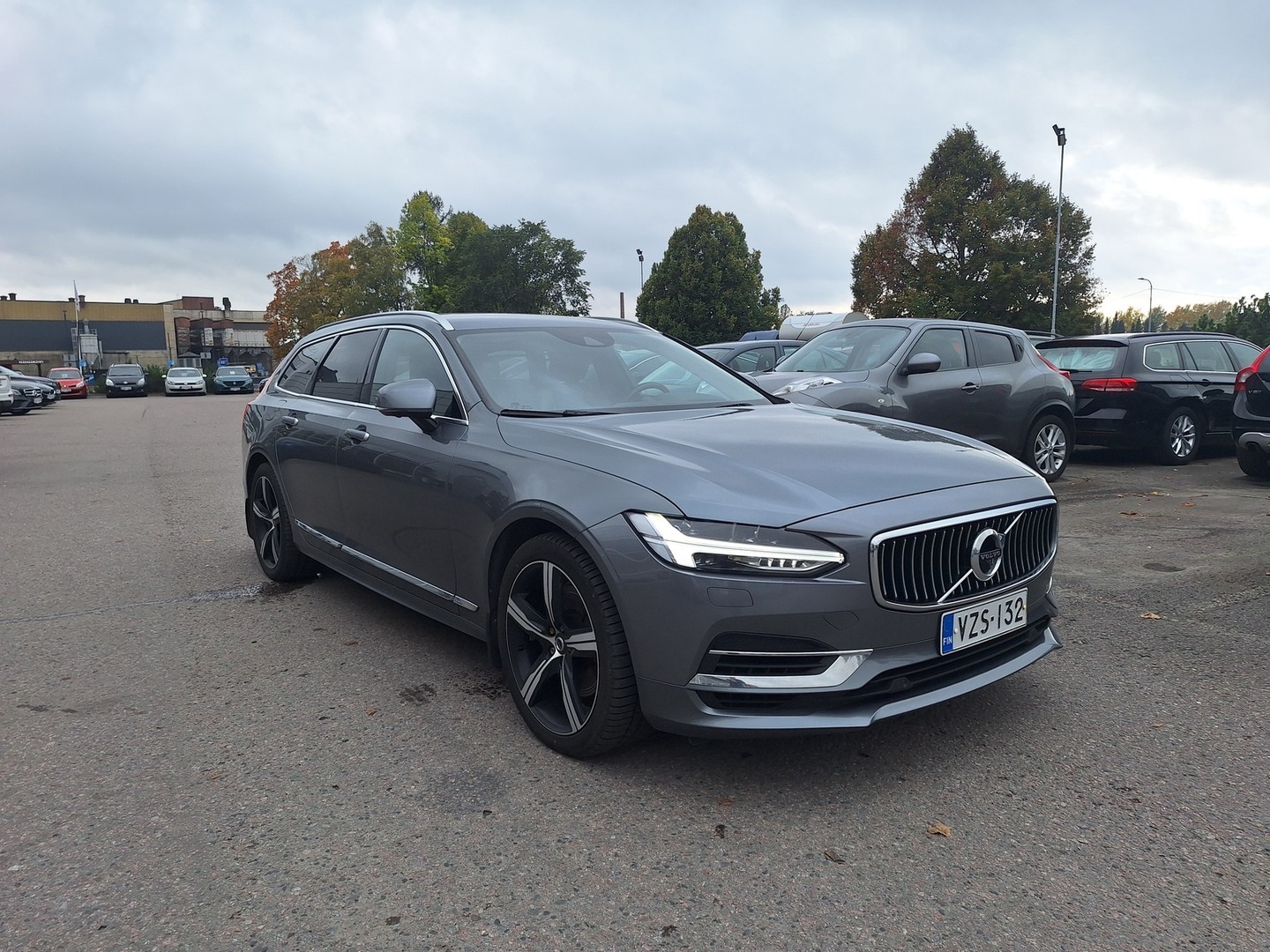 VOLVO V90 1