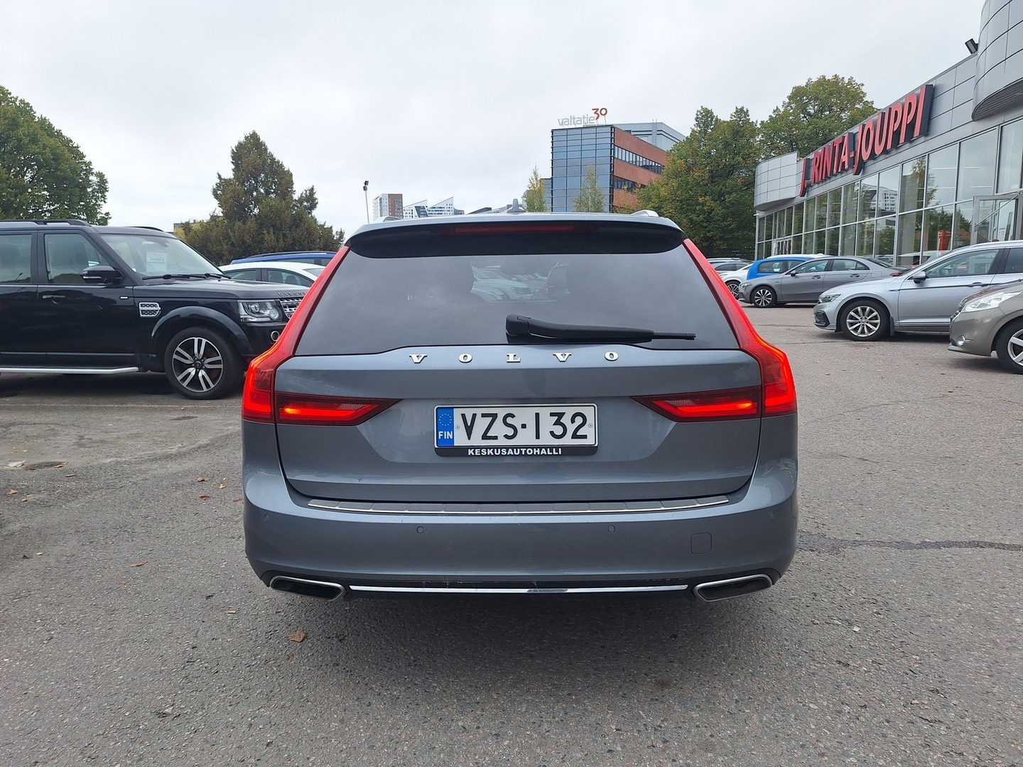 VOLVO V90 4