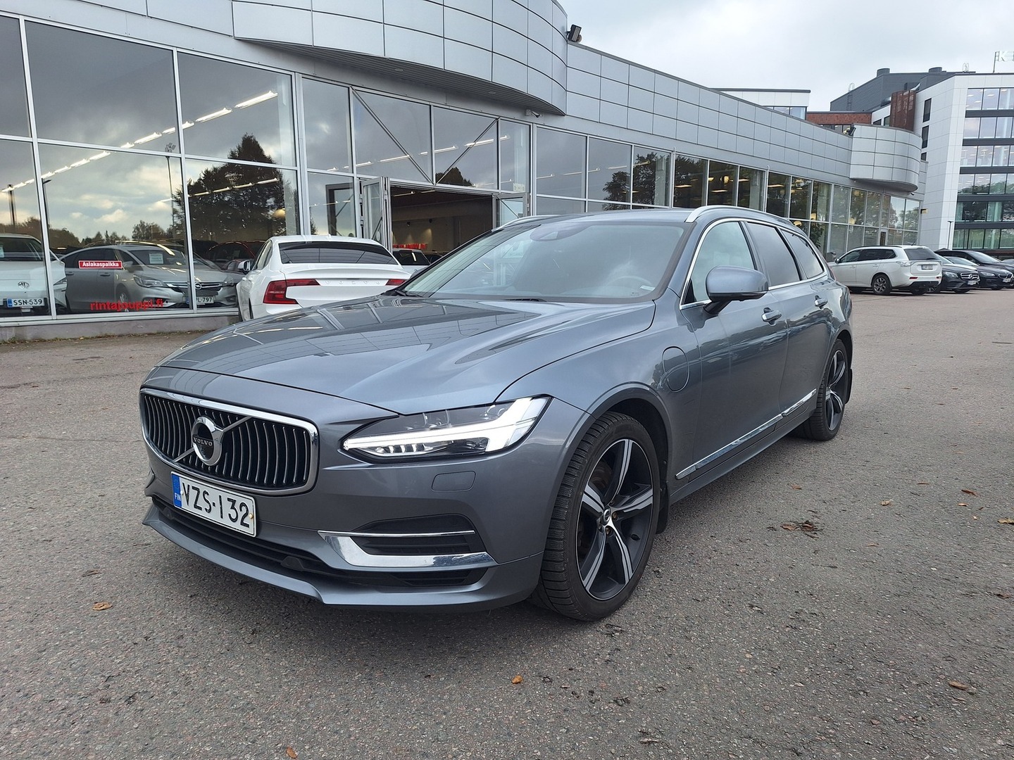 VOLVO V90 7