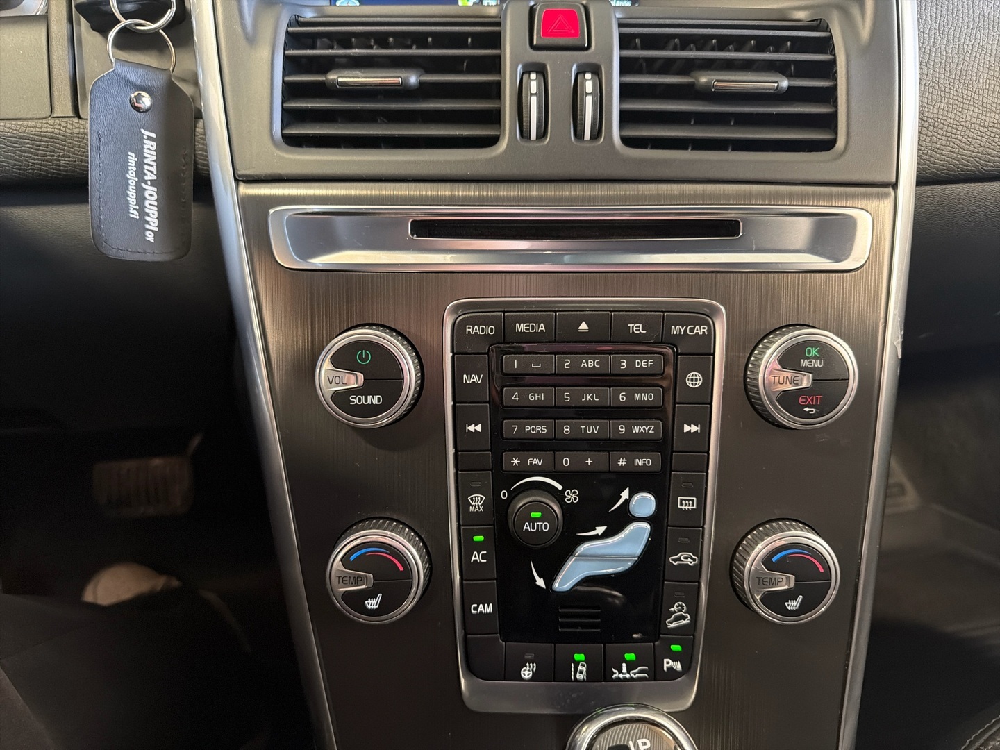 VOLVO XC60 2015
