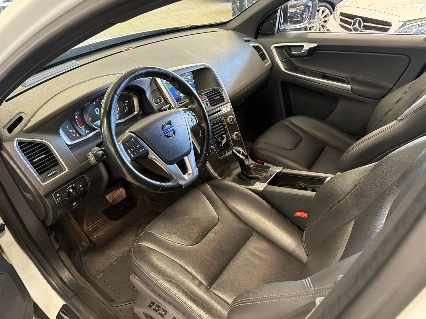 VOLVO XC60 2015