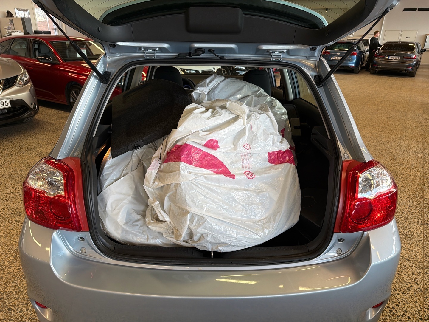 TOYOTA Auris 2011