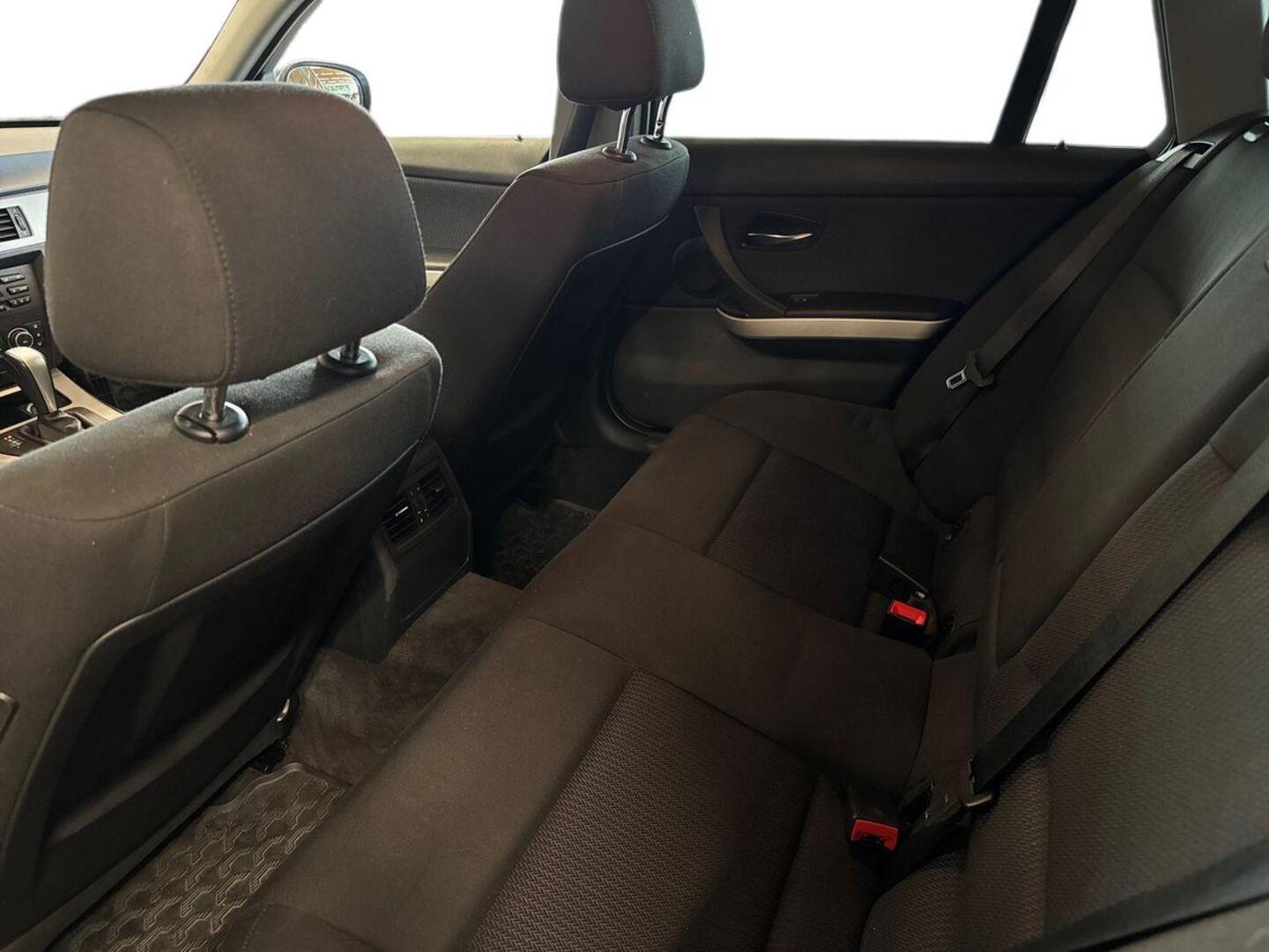 BMW 320 2012