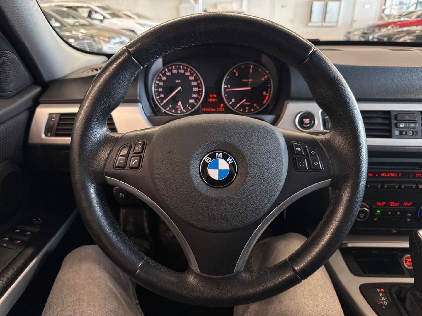 BMW 320 2012