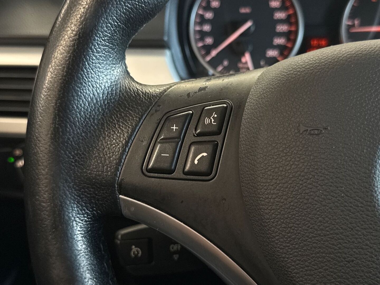 BMW 320 2012