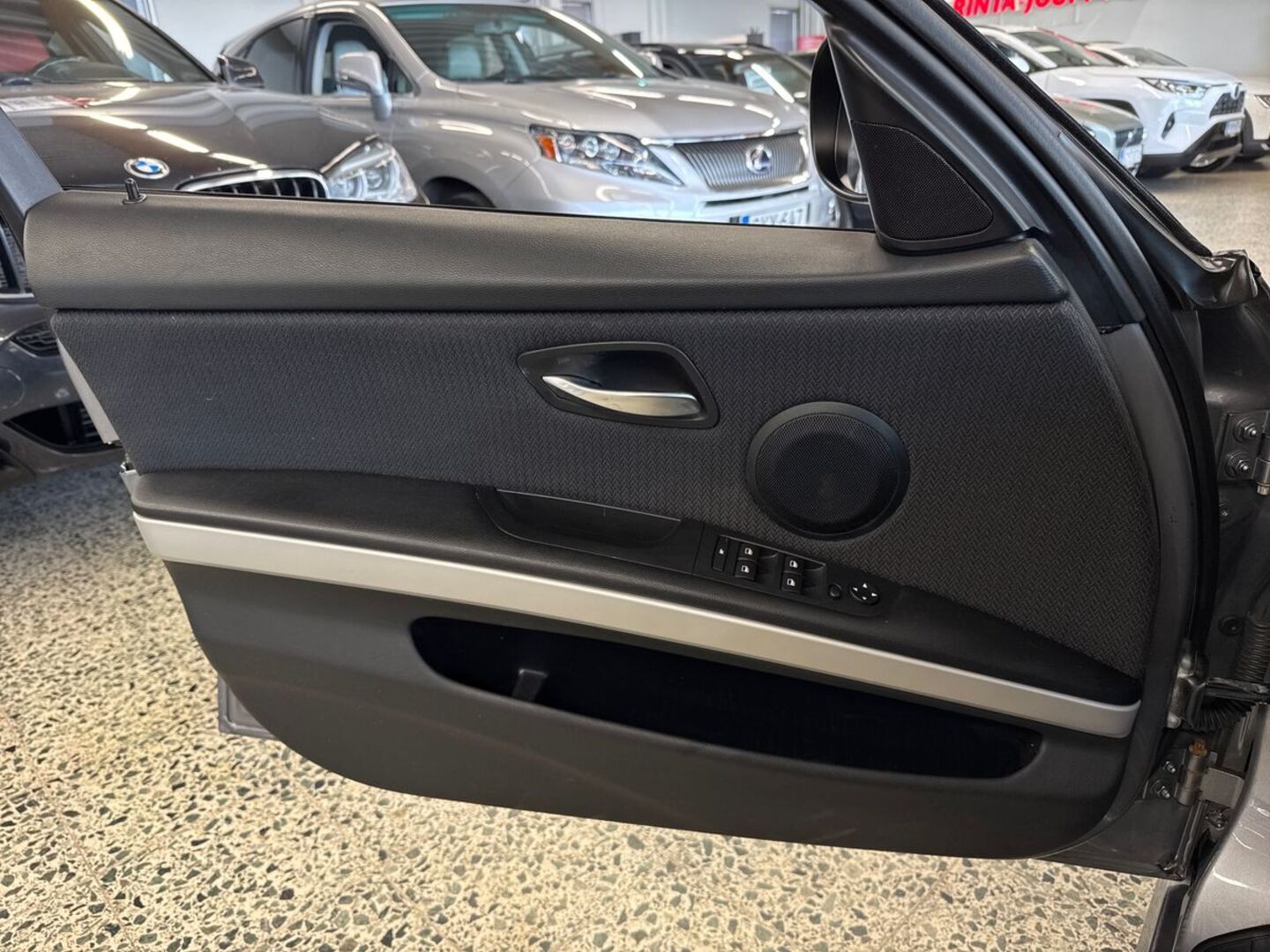 BMW 320 2012