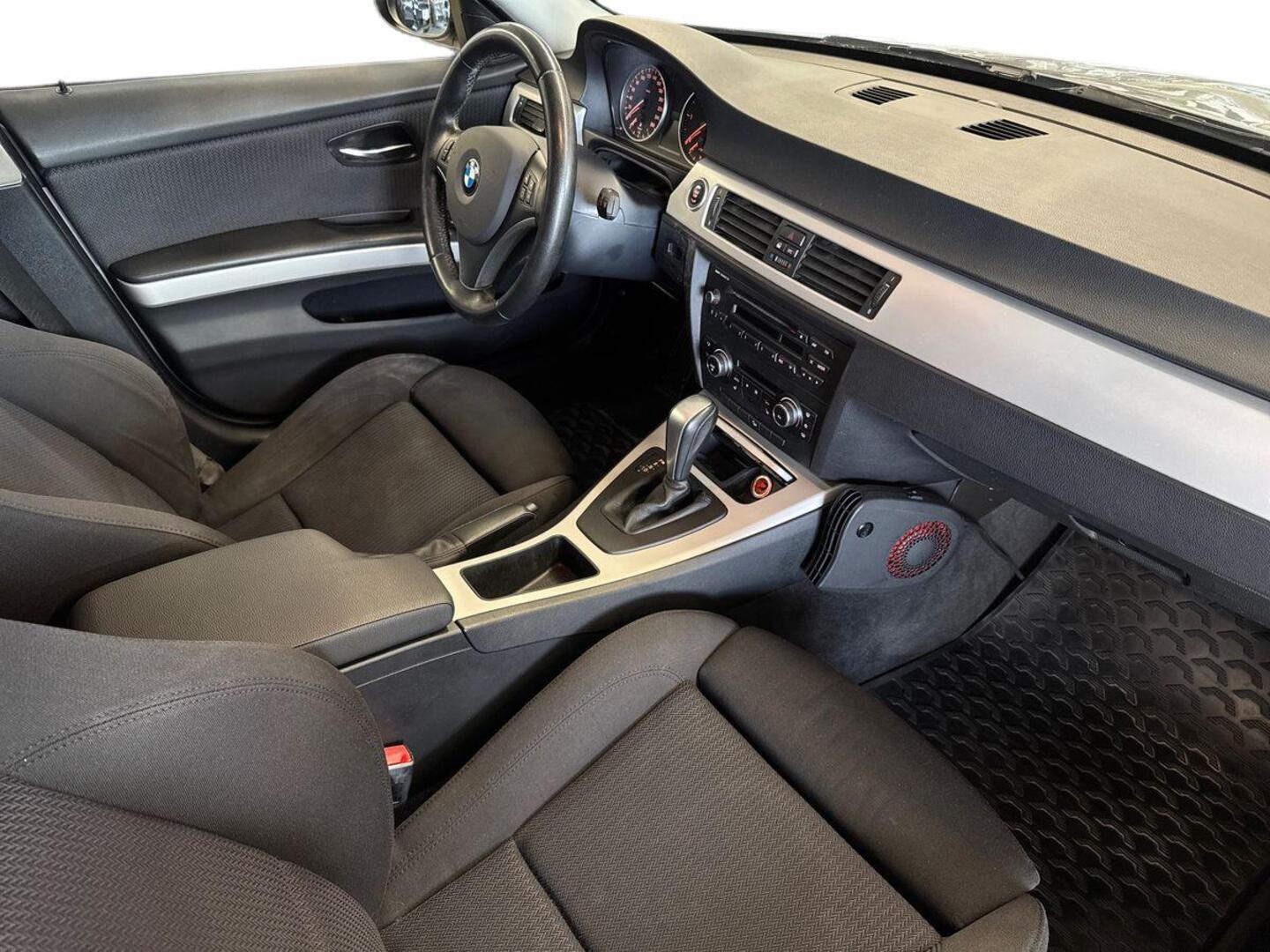 BMW 320 2012
