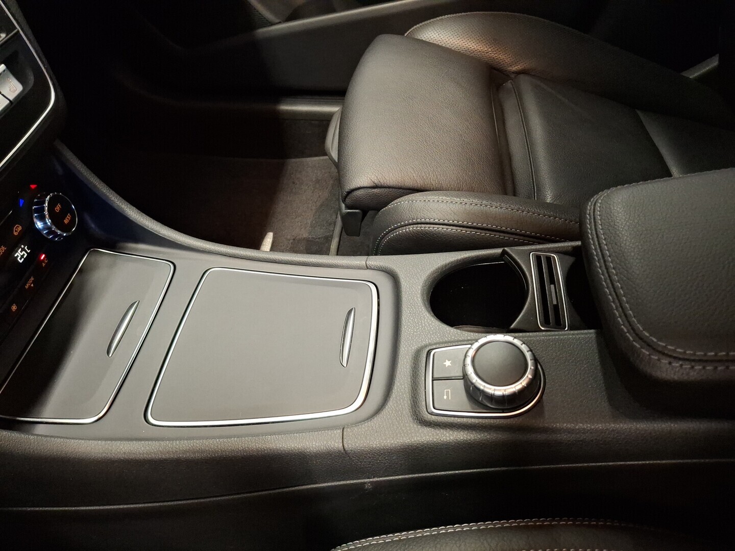 MERCEDES-BENZ CLA 2016