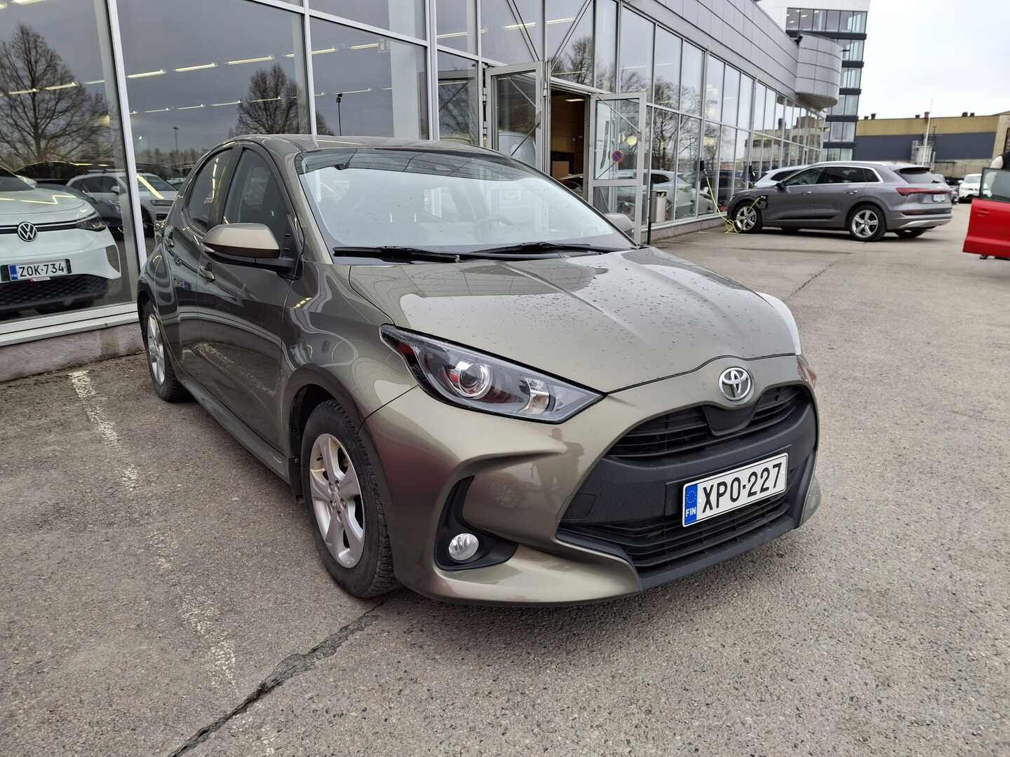 TOYOTA Yaris 2021