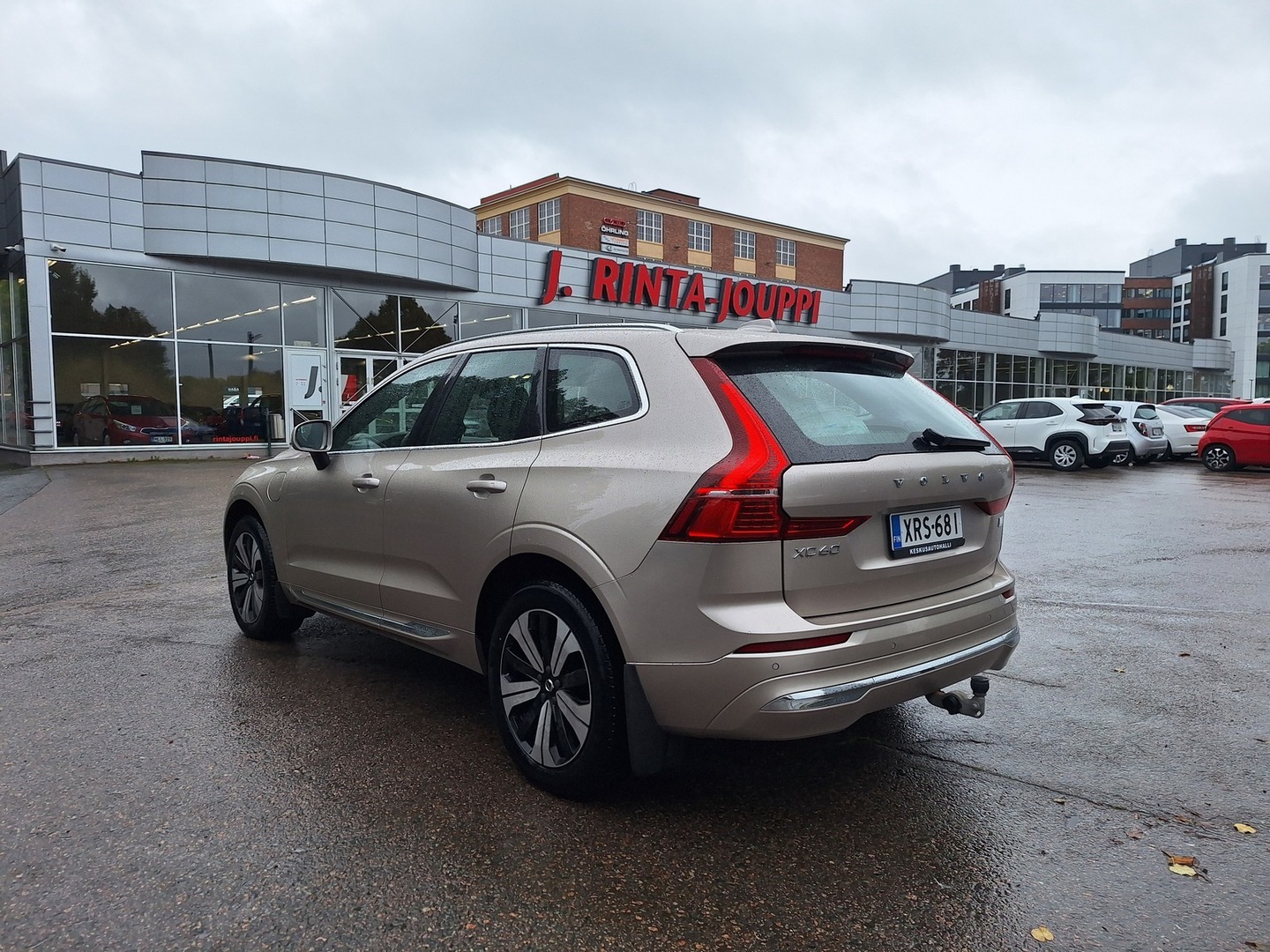 VOLVO XC60 2023