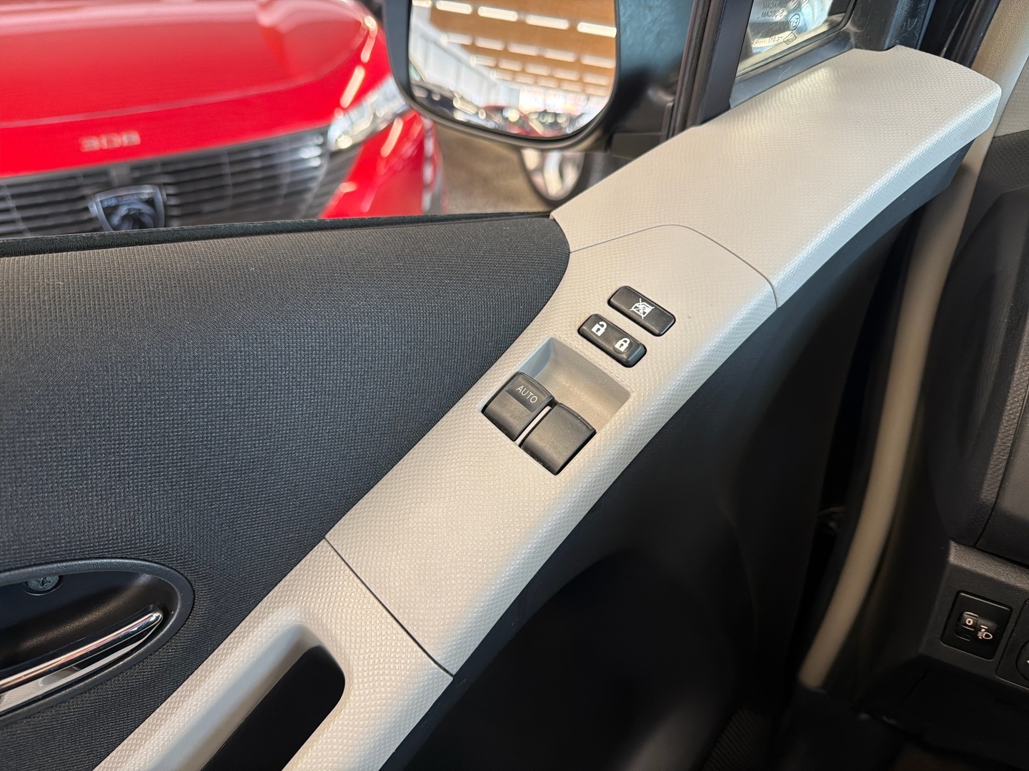 TOYOTA Yaris 2010