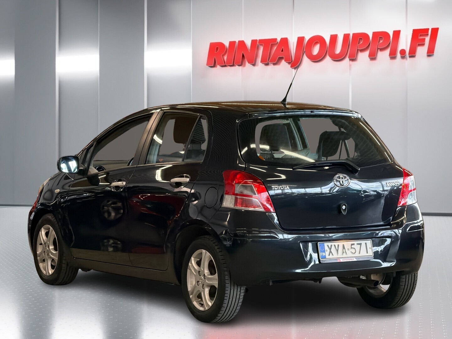 TOYOTA Yaris 2010