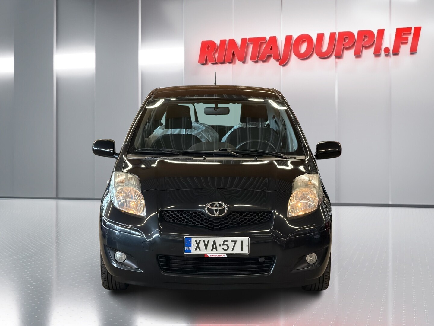 TOYOTA Yaris 2010