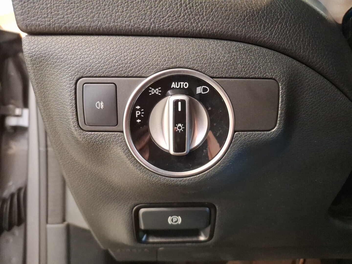 MERCEDES-BENZ CLA 2018