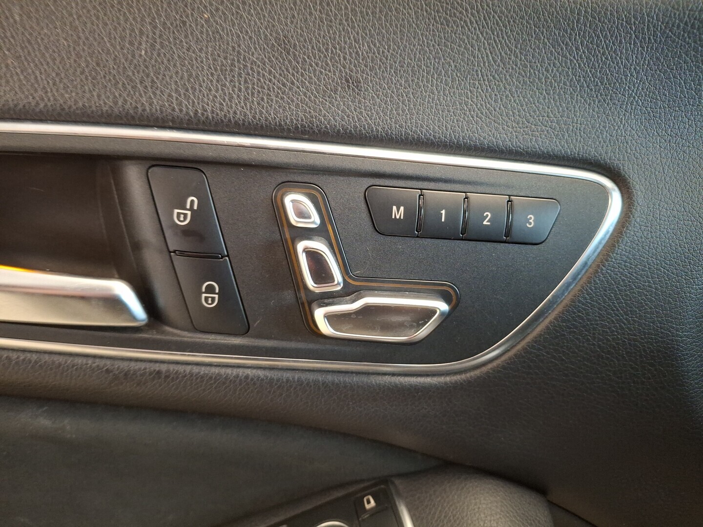 MERCEDES-BENZ CLA 2018