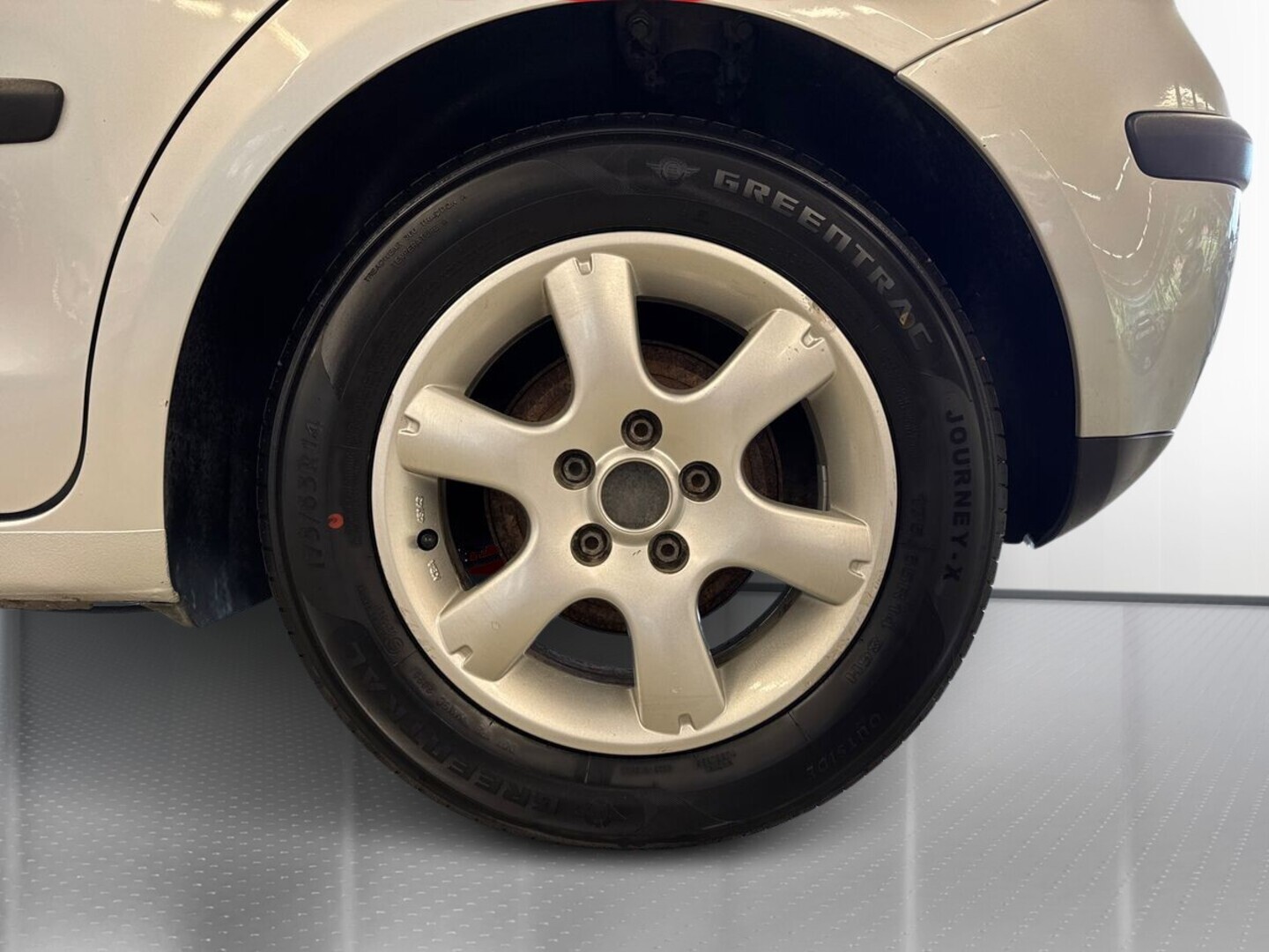 VOLKSWAGEN Polo 2005