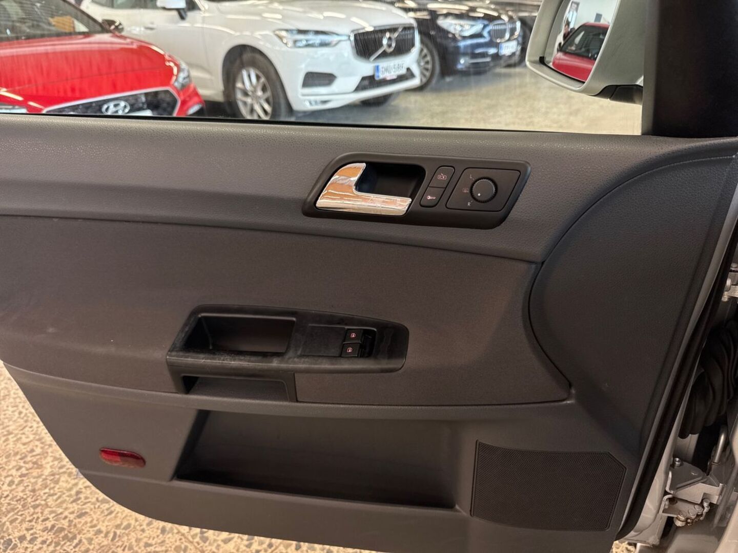VOLKSWAGEN Polo 2005