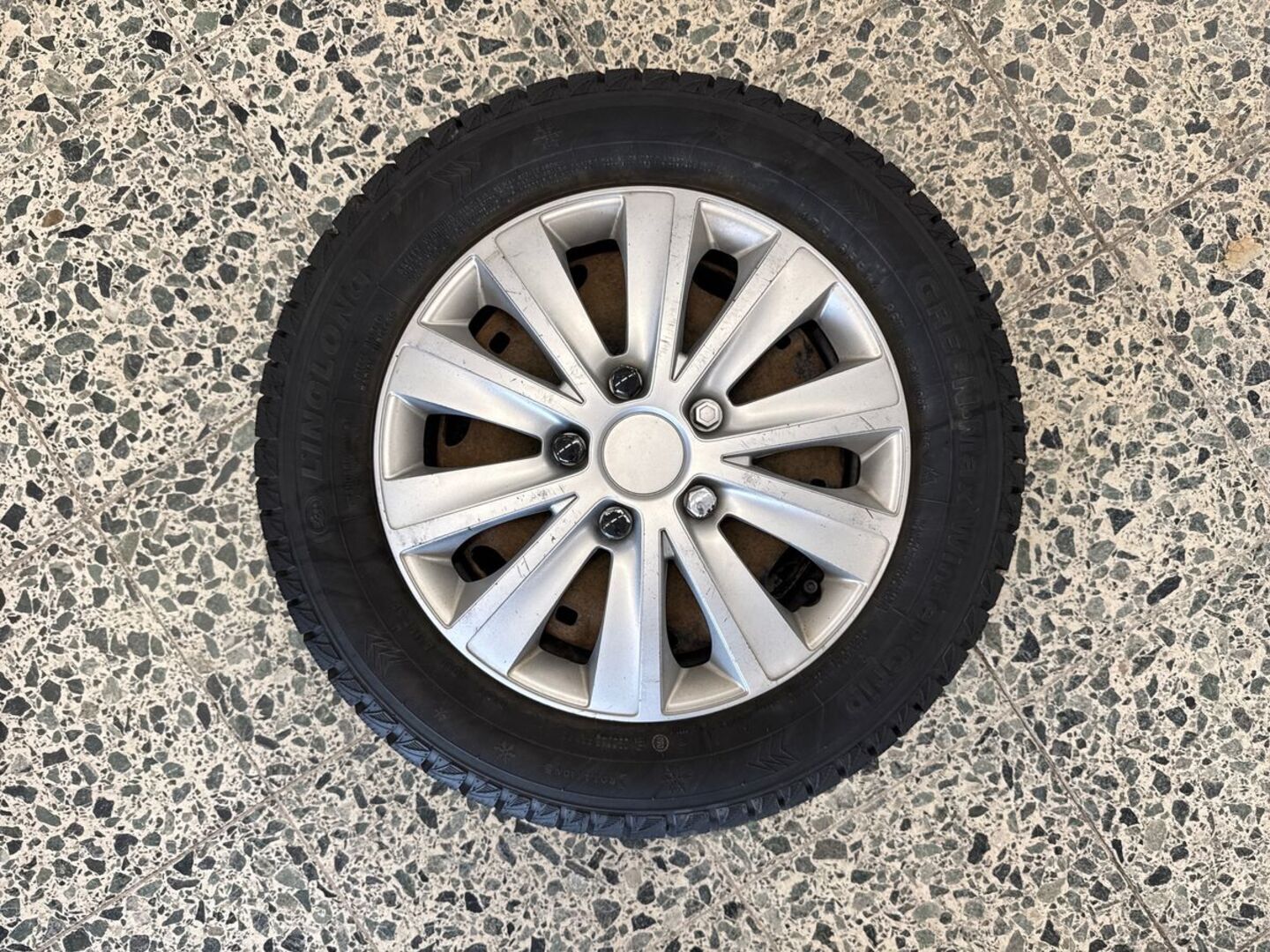 VOLKSWAGEN Polo 2005