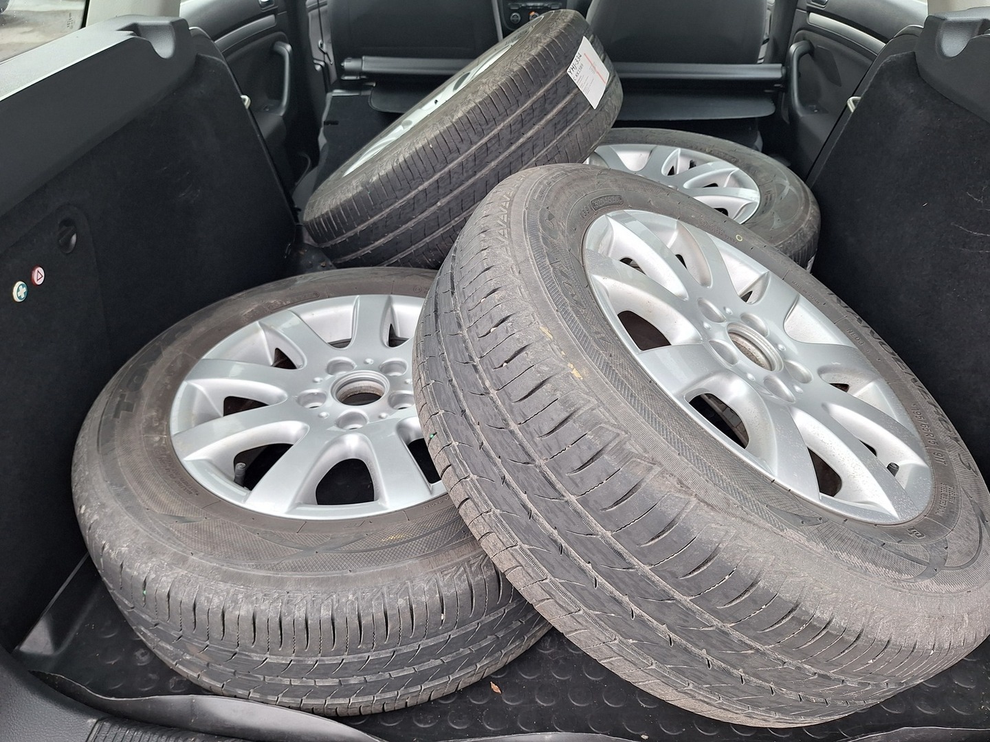 VOLKSWAGEN Golf 2009