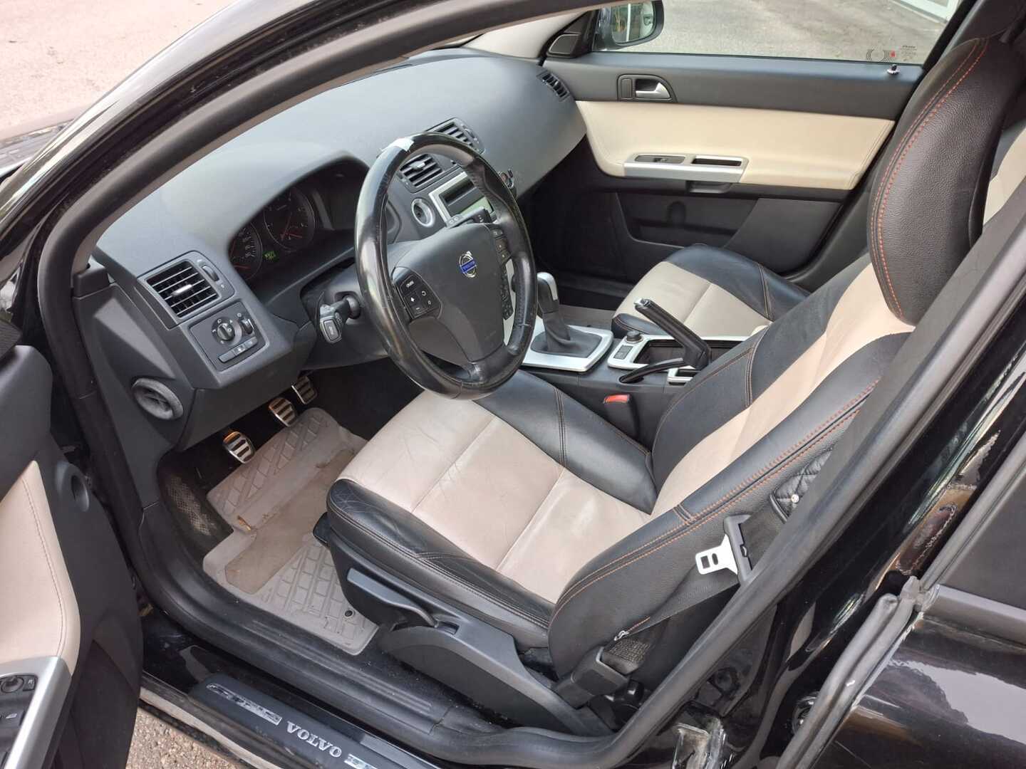 VOLVO V50 2012