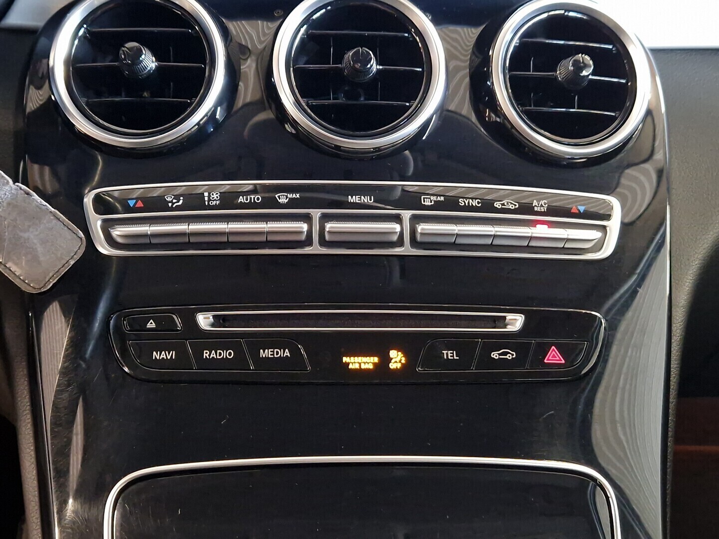 MERCEDES-BENZ C 2016