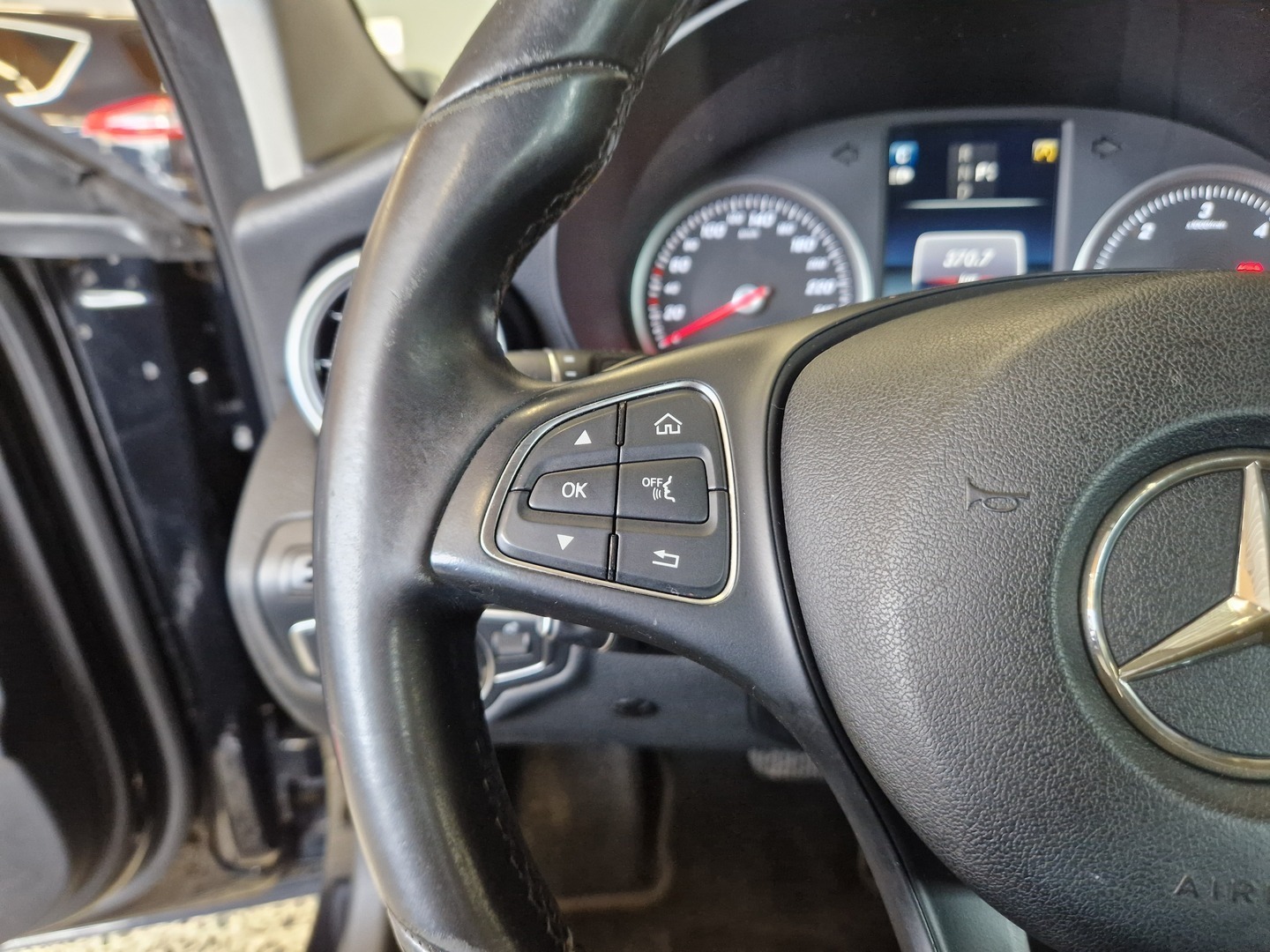 MERCEDES-BENZ C 2016