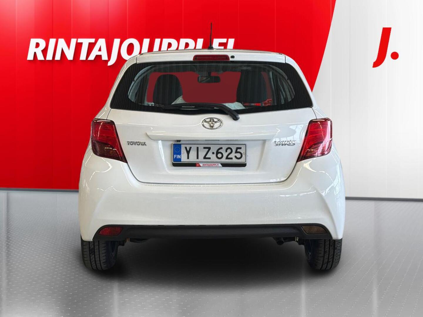 TOYOTA Yaris 2016