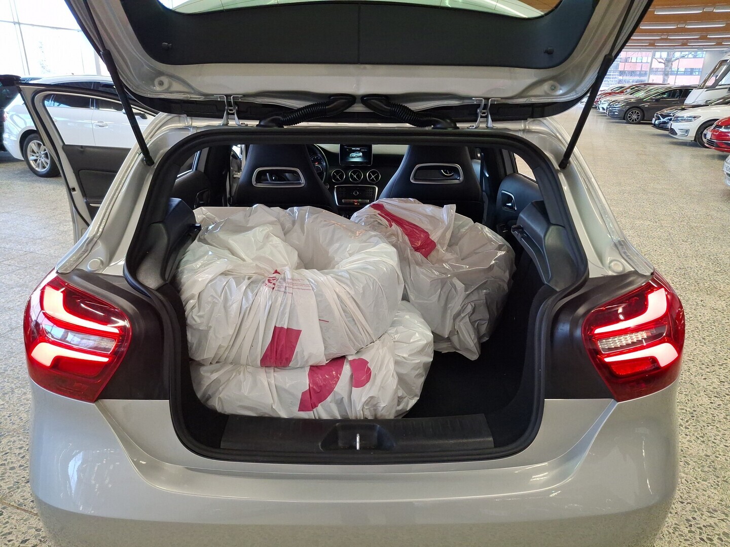 MERCEDES-BENZ A 2017