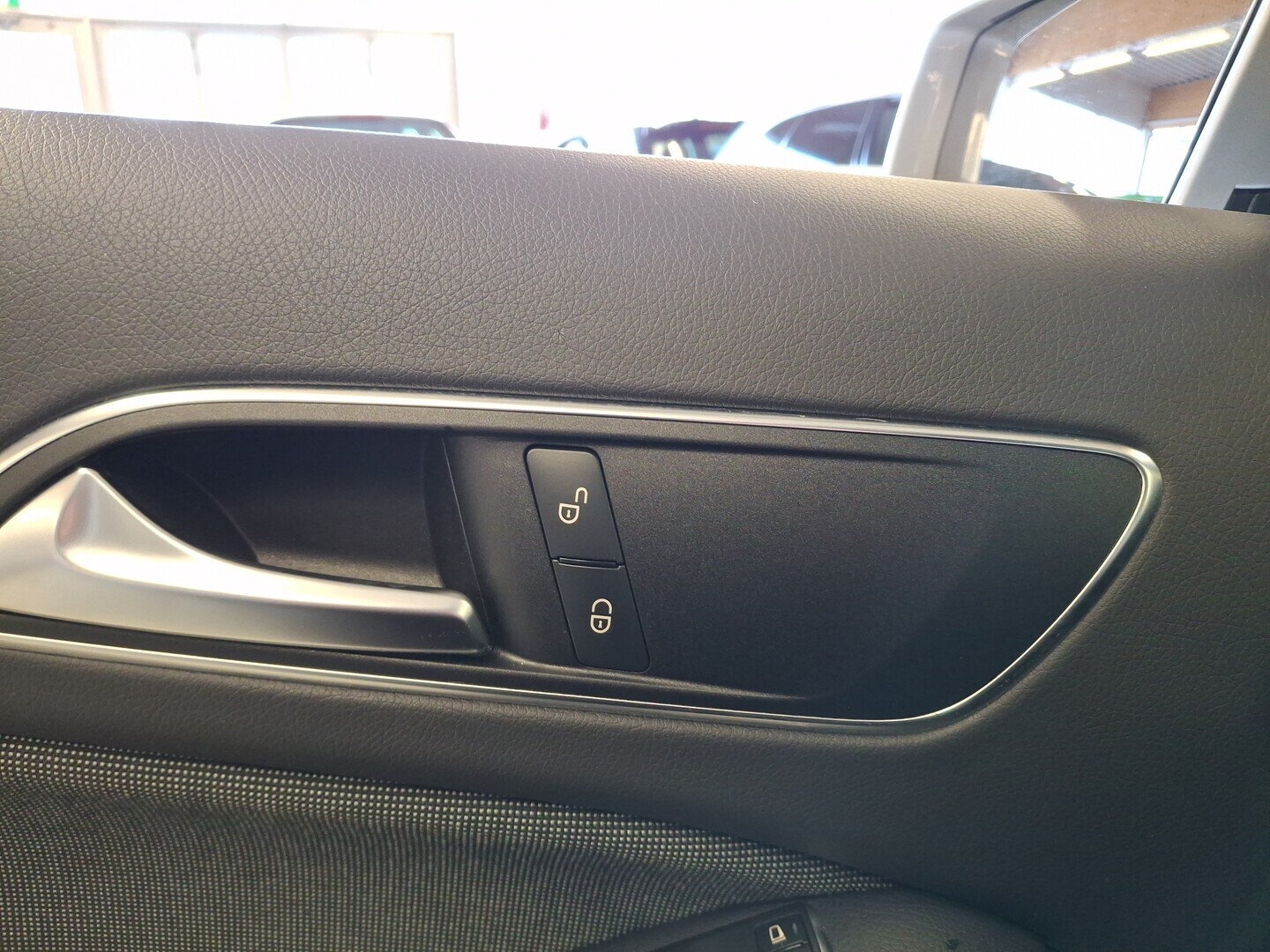 MERCEDES-BENZ A 2017