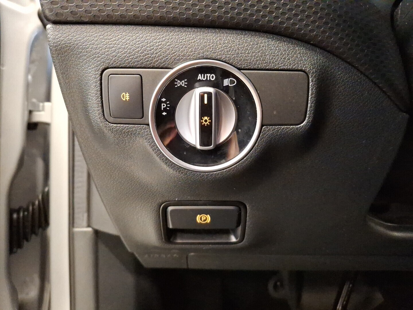 MERCEDES-BENZ A 2017