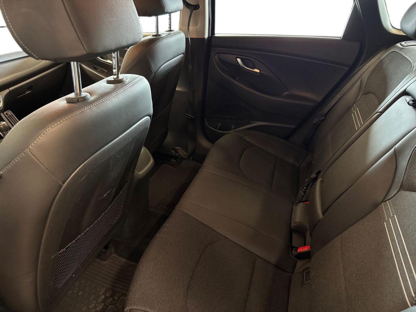 HYUNDAI i30 Wagon 10