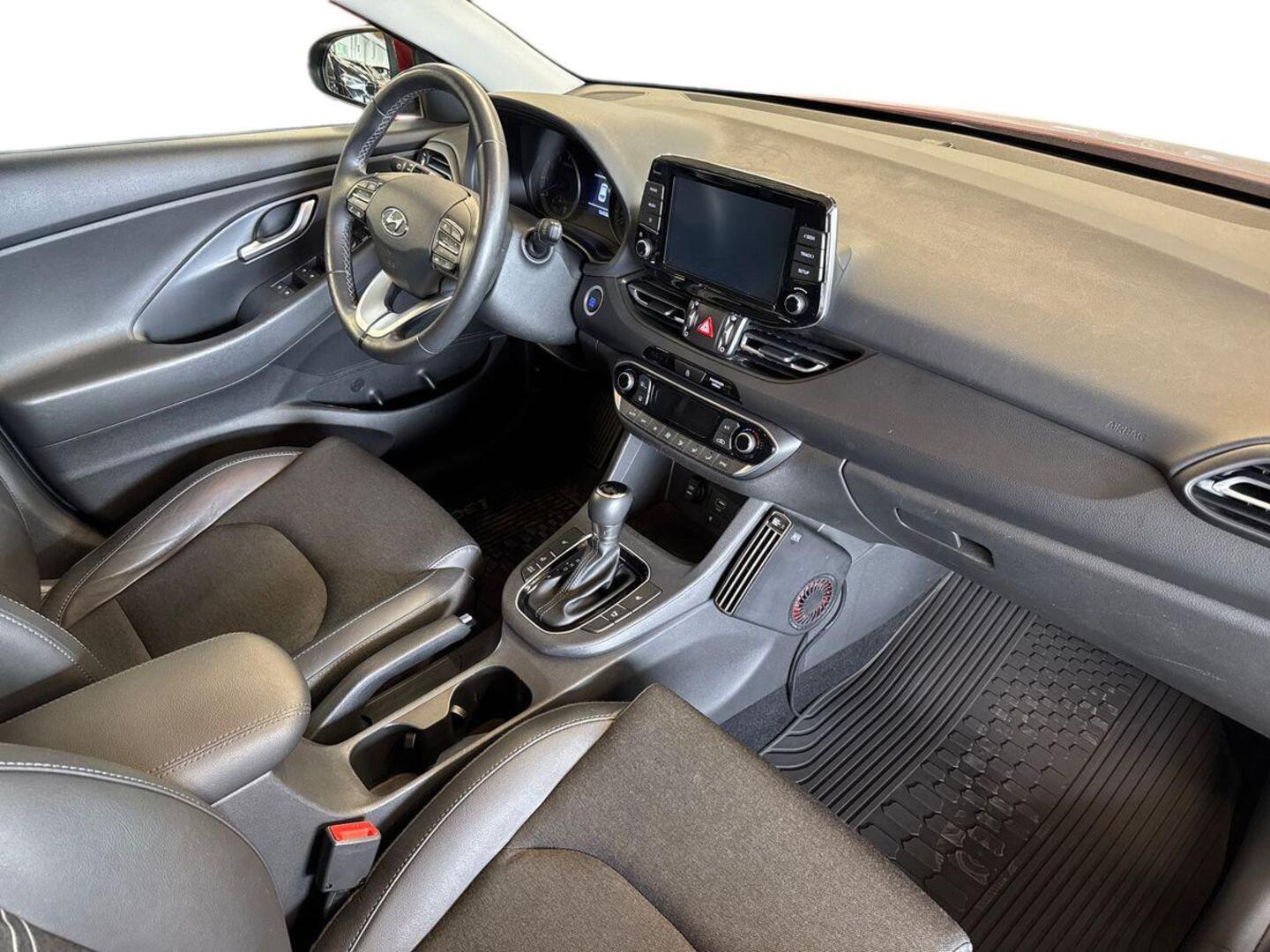 HYUNDAI i30 Wagon 9