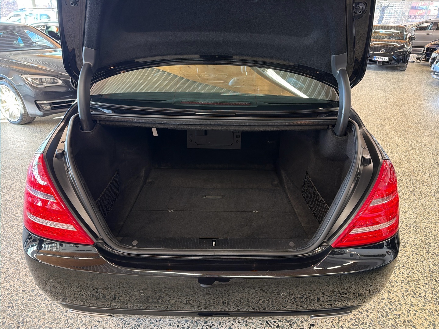 MERCEDES-BENZ S 2011