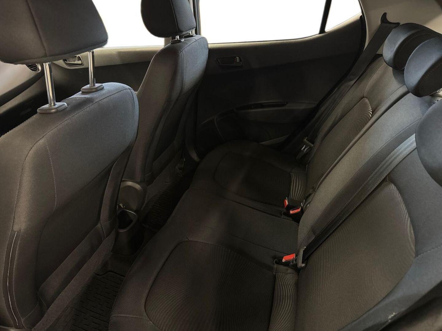 HYUNDAI i10 2018