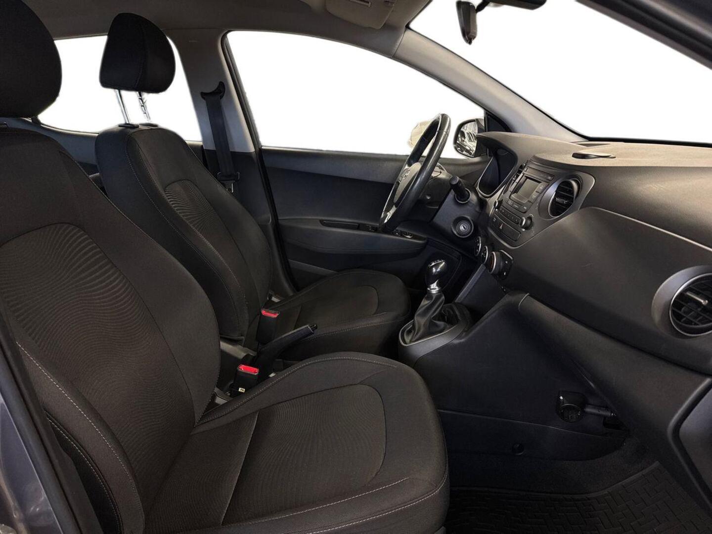 HYUNDAI i10 2018