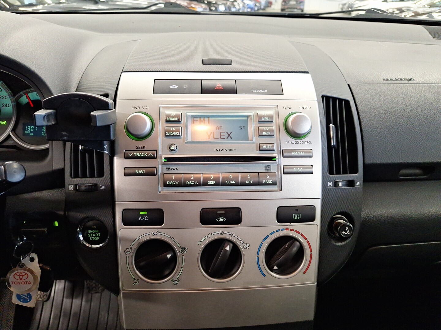 TOYOTA Corolla Verso 2006